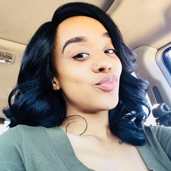 Meet your Posher, Lexie - Picture 2 of 3